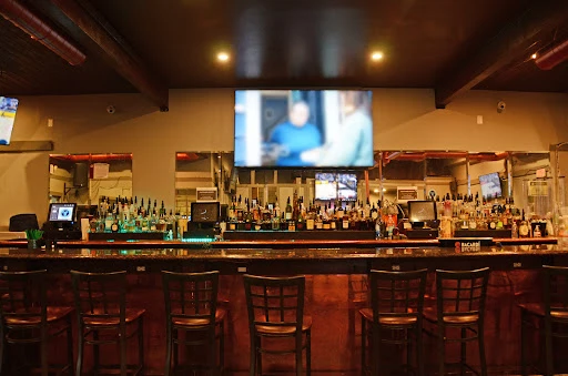 On The 9 Sports Bar and Grill