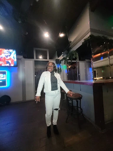 On The 9 Sports Bar and Grill photo 3